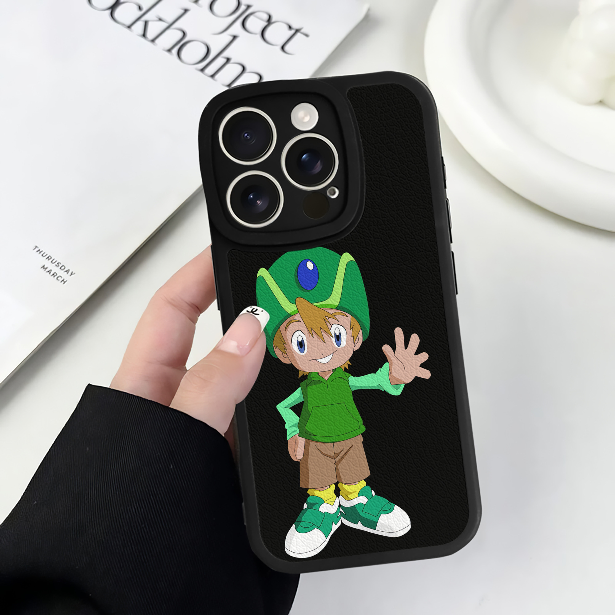 （画像用） Digimon デジタルモンスター/デジモン 【iPhone 16シリーズ対応】シリコンスマホケース（レザー調） 材質：シリコン